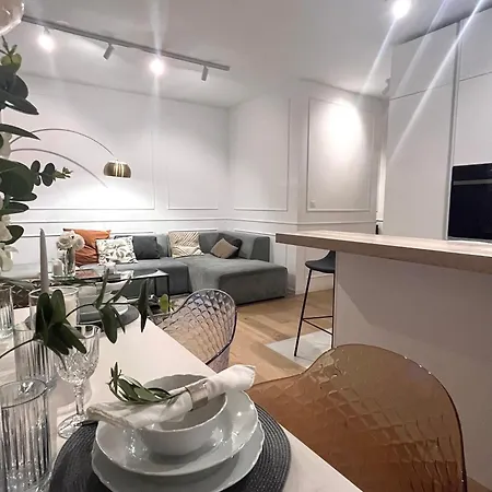 Apartment Luxury Rinos - Free Garage Parking *