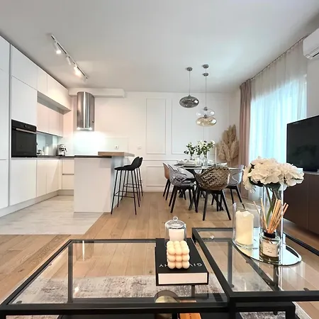 Luxury Rinos - Free Garage Parking Apartment Split