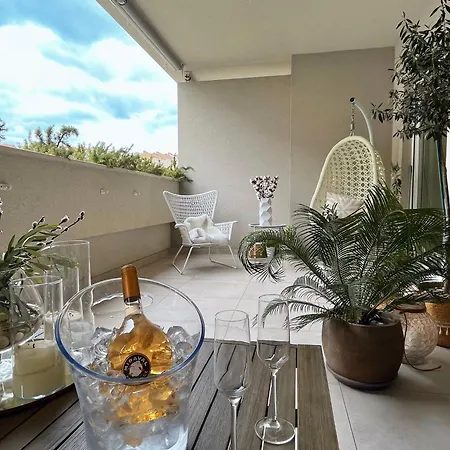 Apartment Luxury Rinos - Free Garage Parking Split